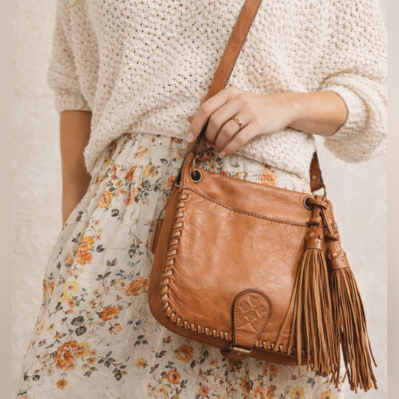 Patricia Nash Handbags - 🤎 Patricia Nash Leather Tassel Crossbody Bag – Brown